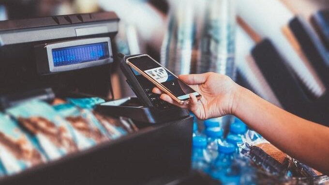 Huawei, al via i pagamenti NFC su HMS con Stocard: quali sono i vantaggi