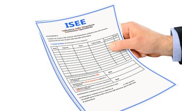Scadenze ISEE imminenti, la finestra di domanda è breve. Ecco quanti soldi puoi perdere