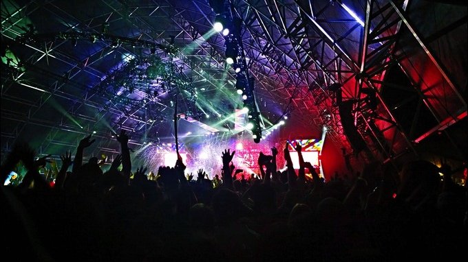 Cos'è un rave?