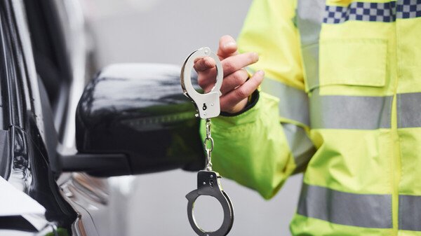 Fermo amministrativo auto cointestata, quando è legittimo (e quando no)