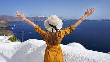 Classifica Paesi più felici al mondo, l'Italia sprofonda. Chi al primo posto