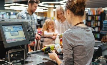 Busta paga, aumenti per 3 milioni di lavoratori. Si punta a 220 euro in più al mese