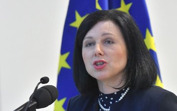 UE: finanziamenti del Recovery Fund arriveranno a gennaio 2021