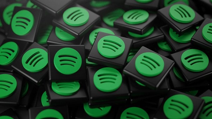 Spotify investe $700 milioni nell'industria della guerra. E parte il boicottaggio