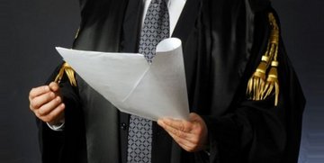 Si può denunciare un avvocato? Sì se scorretto: ecco come fare