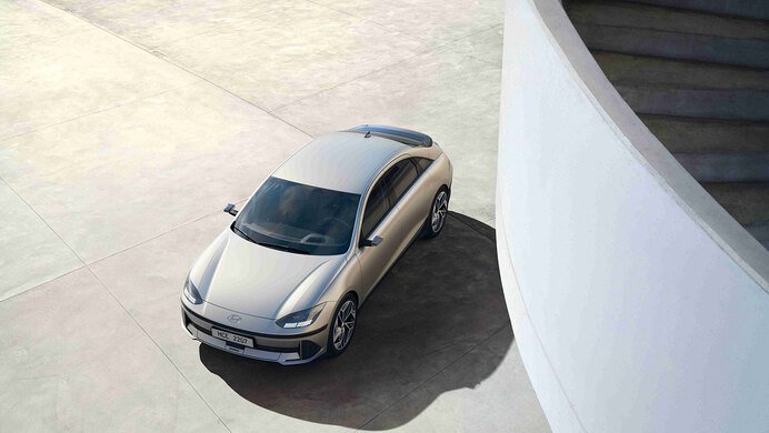 Hyundai Ioniq 6: motori, autonomia, prestazioni, sicurezza, foto
