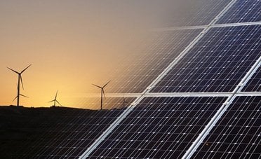 Fotovoltaico, la nuova frontiera sono i parcheggi: come funzionano le pensiline solari