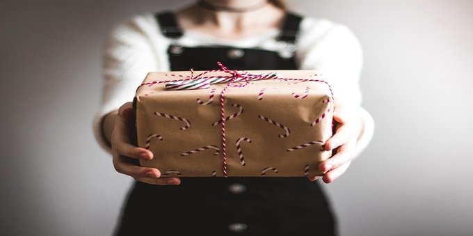 Regali di Natale per lei, le 25 migliori idee regalo
