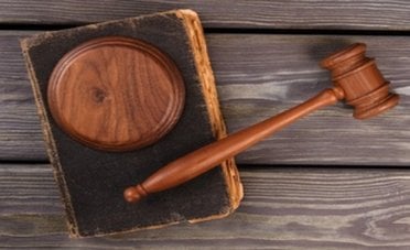 Un camionista è stato licenziato per aver fatto sciogliere i gelati. Danno da $100.000