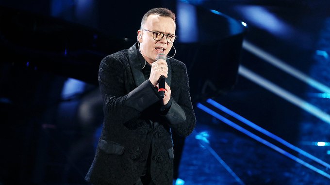 Quanto guadagna Gigi D'Alessio? Il patrimonio del cantautore napoletano