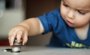 Bonus neonati, perché 1.800 euro in 18 anni possono valere molto di più