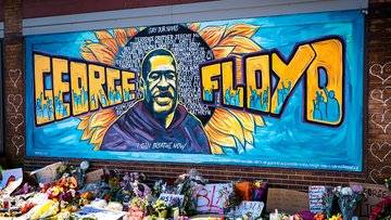 George Floyd, agente giudicato colpevole per tutti i capi d'accusa