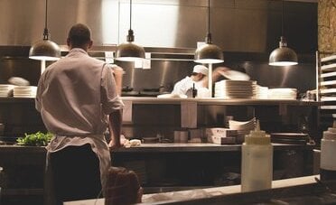 Lascia un lavoro da $450.000 l'anno per aprire un ristorante. Ora la sua nuova azienda fattura milioni