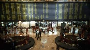 Azioni Stellantis e Amplifon affondano di oltre il 30%. Occasione o trappola?