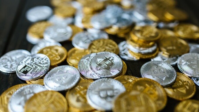 Bitcoin, dopo 12 anni riattiva un conto da $847.000. Ecco quanto vale oggi 