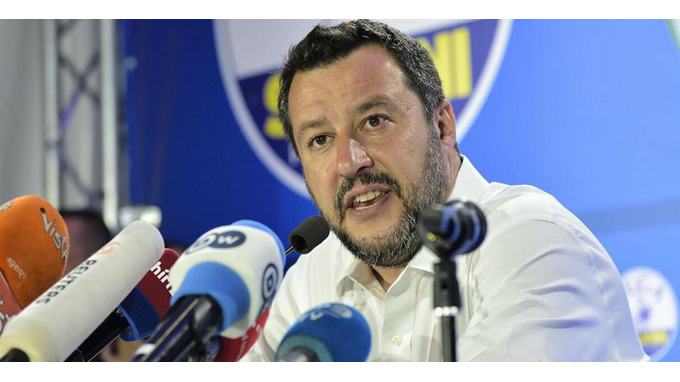 Revenge porn: uscita choc di Salvini sul candidato in Calabria