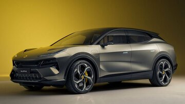 Lotus Eletre: motore, prestazioni, allestimenti, prezzi, foto