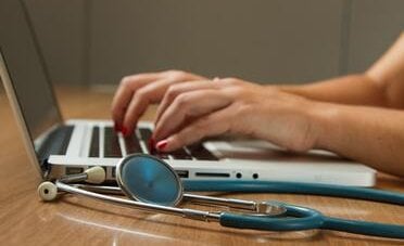 Spese sanitarie rimborsate: spetta la detrazione con modello 730/2026?