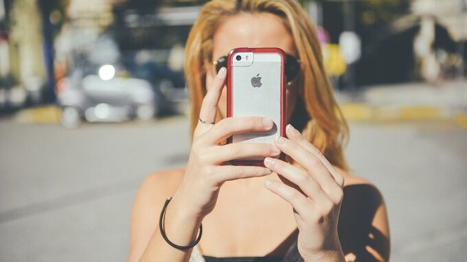 Mai tenere il telefono in questi 5 posti. Potrebbe essere molto pericoloso