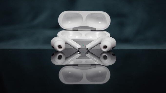 AirPods 4, AirPods Pro e Max: caratteristiche e quanto costano