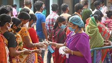 Fungo nero, cosa sappiamo della nuova epidemia che colpisce i guariti dal Covid-19 in India
