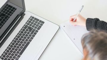 Quest'uomo ha trovato il modo per utilizzare le batterie del PC per dare energia a casa