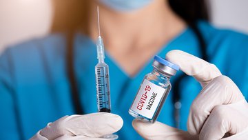Coronavirus, l'allarme: il vaccino non sconfiggerà la pandemia