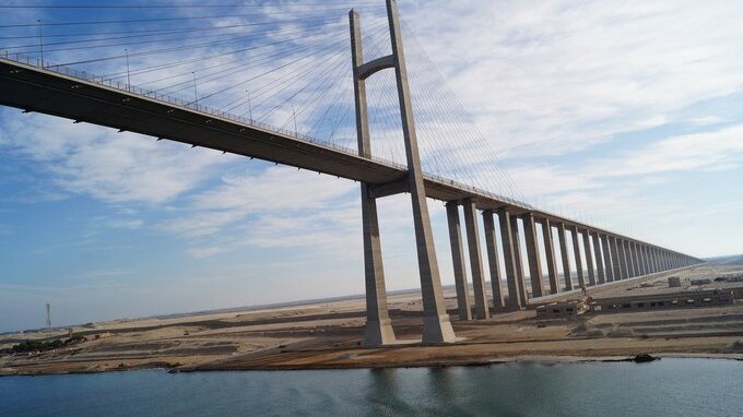 Canale di Suez, all'Egitto un risarcimento da $1 miliardo per il blocco?