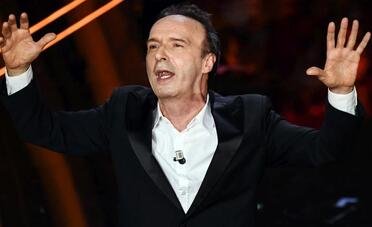 “Benigni è diventato un comico di regime”. (Rizzo) VIDEO