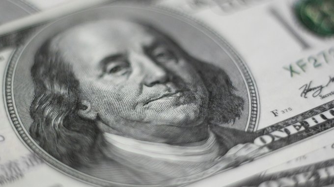 Il prezzo del riequilibrio: Trump punta sul dollaro debole per azzerare il deficit