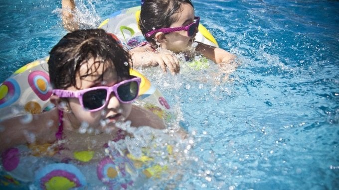 Multe per chi ha una piscina fuori terra in giardino, ecco cosa rischi