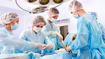 Il coronavirus causa danni permanenti in 3 pazienti su 10: l'avvertimento dei medici