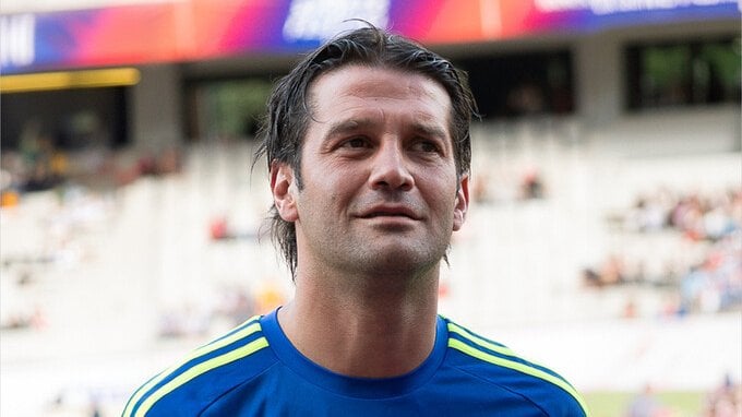 Quanto guadagna Cristian Chivu? Lo stipendio dell'allenatore dell'Inter
