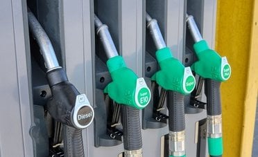 Cosa sono le accise mobili sul carburante e quanto influirebbero sul prezzo di benzina e gasolio