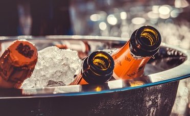 I vini pregiati non rendono come una volta. Le ragioni della crisi del settore