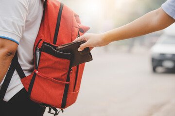 I Paesi con più borseggiatori, la classifica non sorride all'Italia