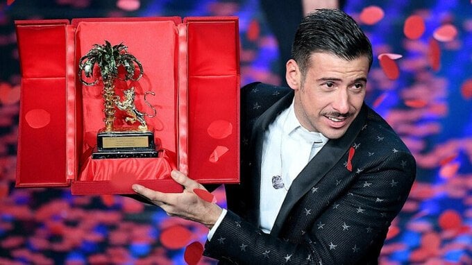 Quanto guadagna Francesco Gabbani? Il patrimonio del cantante e giudice di X Factor