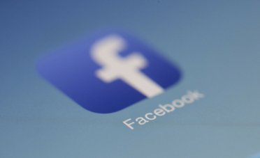Frasi per Facebook, citazioni d'amore e divertenti per ottenere Like