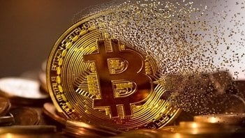 Bitcoin scende, ma i segnali sono rialzisti