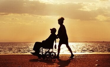 Legge 104, aumentano le tutele per chi assiste un familiare disabile. La sentenza