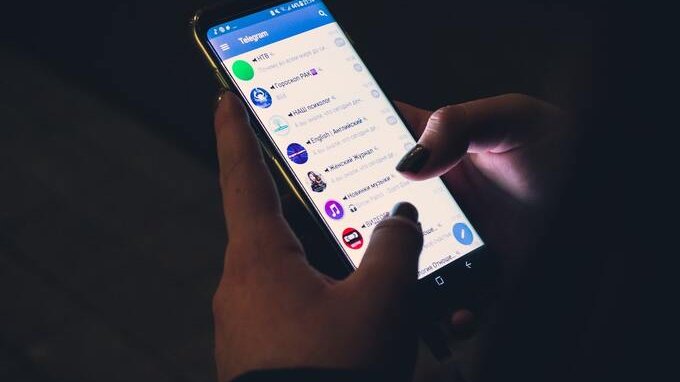 Offerte di lavoro per chi non ha il Green pass: Telegram la nuova bacheca, tutti i rischi 