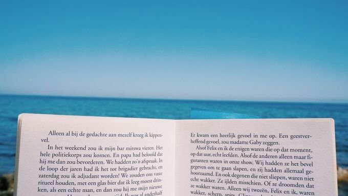 Libri da leggere in vacanza: gli 8 libri da leggere quest'estate