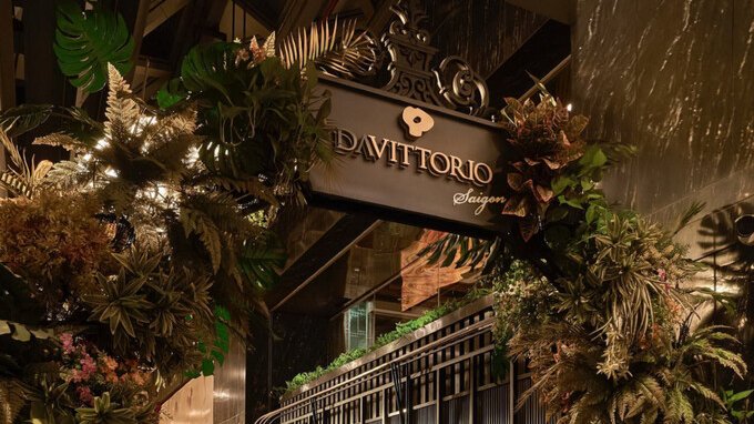 Il ristorante tristellato Da Vittorio apre al private equity. Tra i pretendenti LVMH e il patron di Moncler
