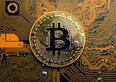 Bitcoin: è il momento di comprare o vendere?