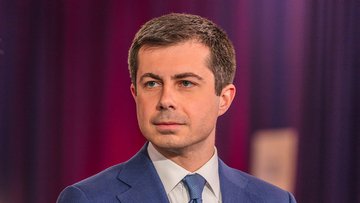 Chi è Pete Buttigieg, candidato ritirato alle Primarie USA
