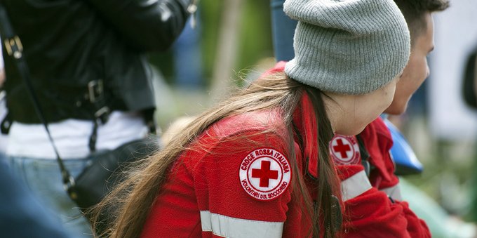 Raccolta fondi Ucraina, campagna Unicef, Unhcr e Croce Rossa: numero verde e costi