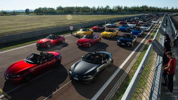 Mazda MX-5: un raduno da Guinness World Record 