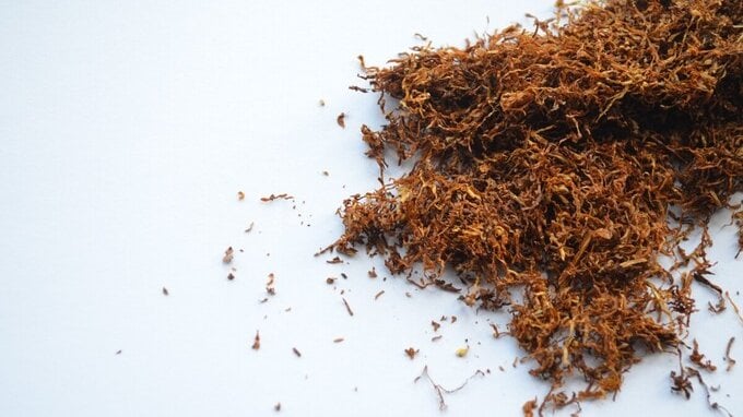 Aumento tabacchi dal 14 ottobre, nuovi rincari per sigari, trinciati e stick