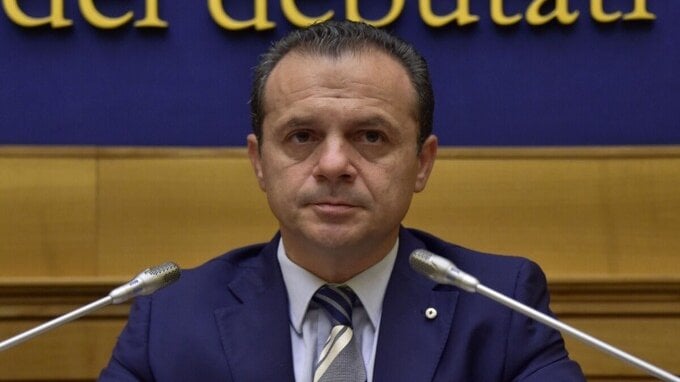 Chi è Cateno De Luca? Biografia, stipendio e partito del sindaco di Taormina