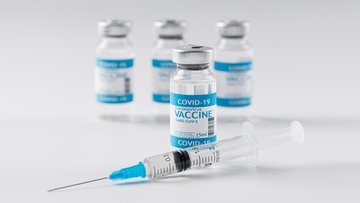 Senza la terza dose a tutti ci troveremo con 30mila contagi al giorno: la previsione